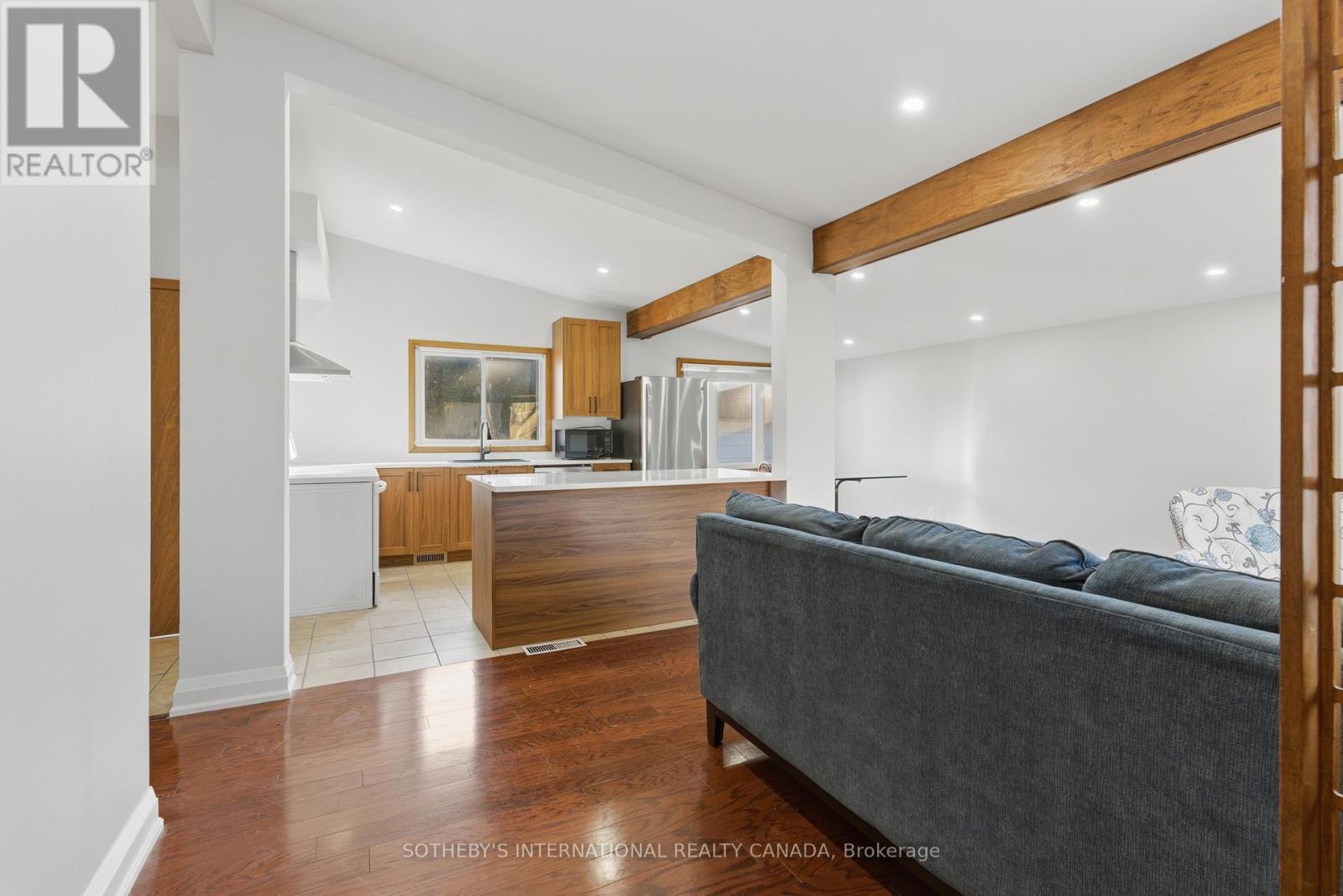 4206 Glenayr Avenue, Niagara Falls, Ontario  L2E 6J9 - Photo 3 - X12650810