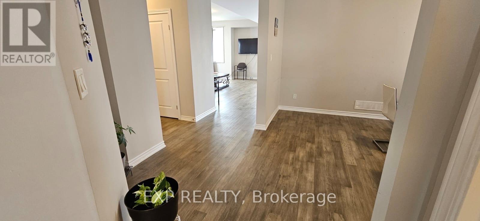 7878 Seabiscuit Drive, Niagara Falls, Ontario  L2H 3T9 - Photo 4 - X12650812