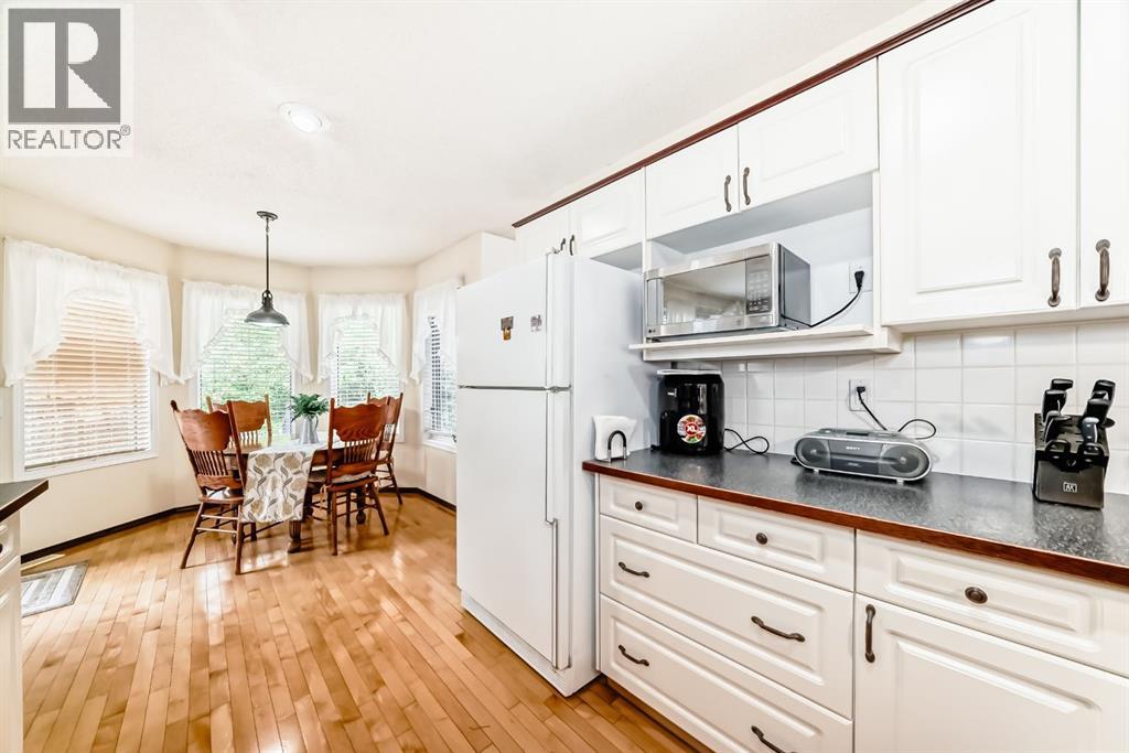 83 Gleneagles Close, Cochrane, Alberta  T4C 1N7 - Photo 6 - A2247151