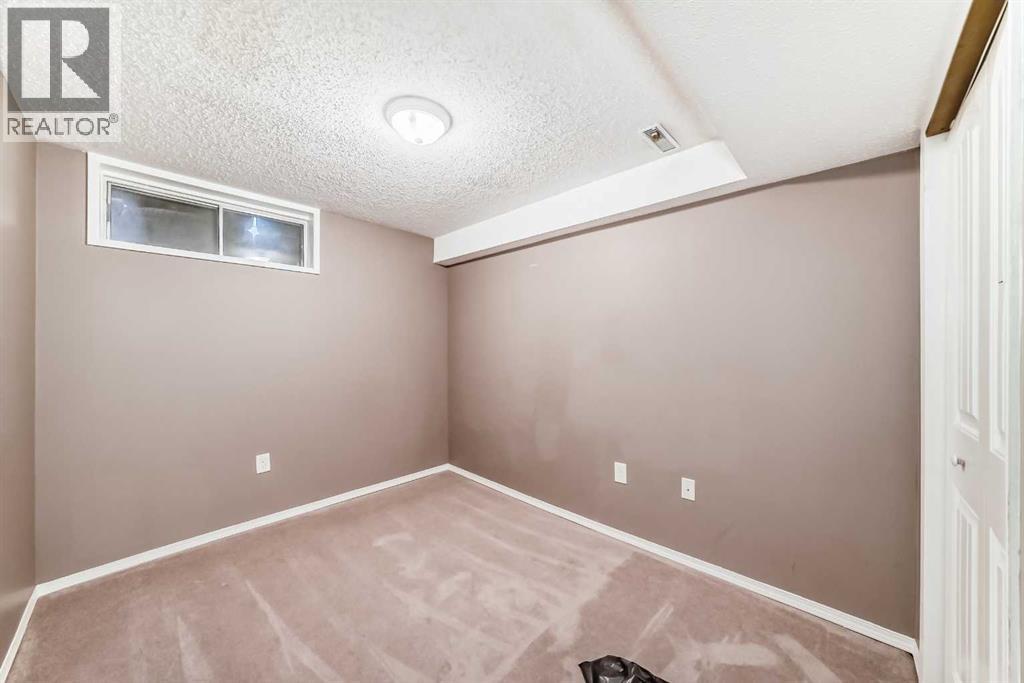 6944 Temple Drive Ne, Calgary, Alberta  T1Y 4X9 - Photo 39 - A2276167