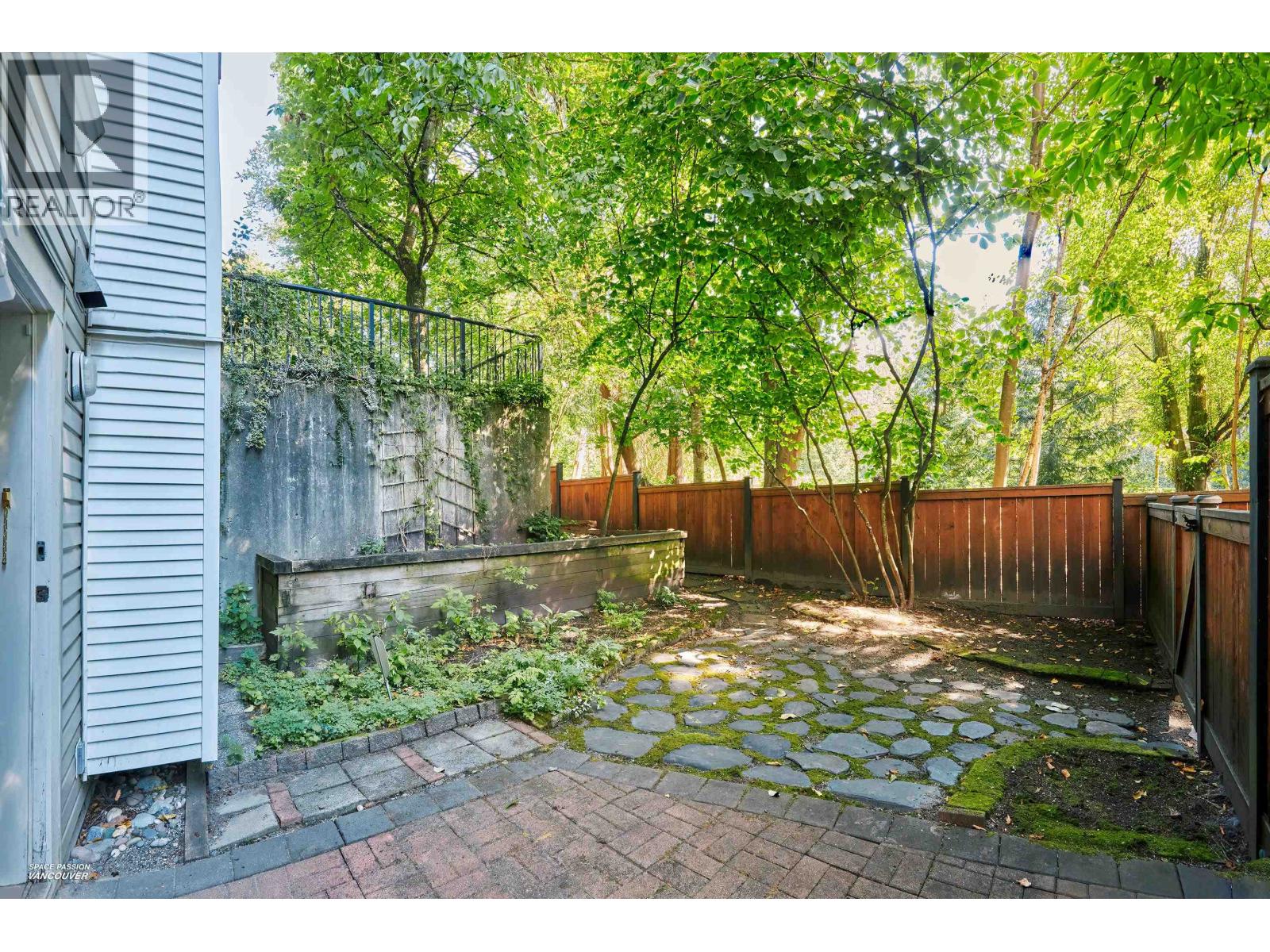 111 6833 Village Green, Burnaby, British Columbia  V5E 4M1 - Photo 13 - R3041332