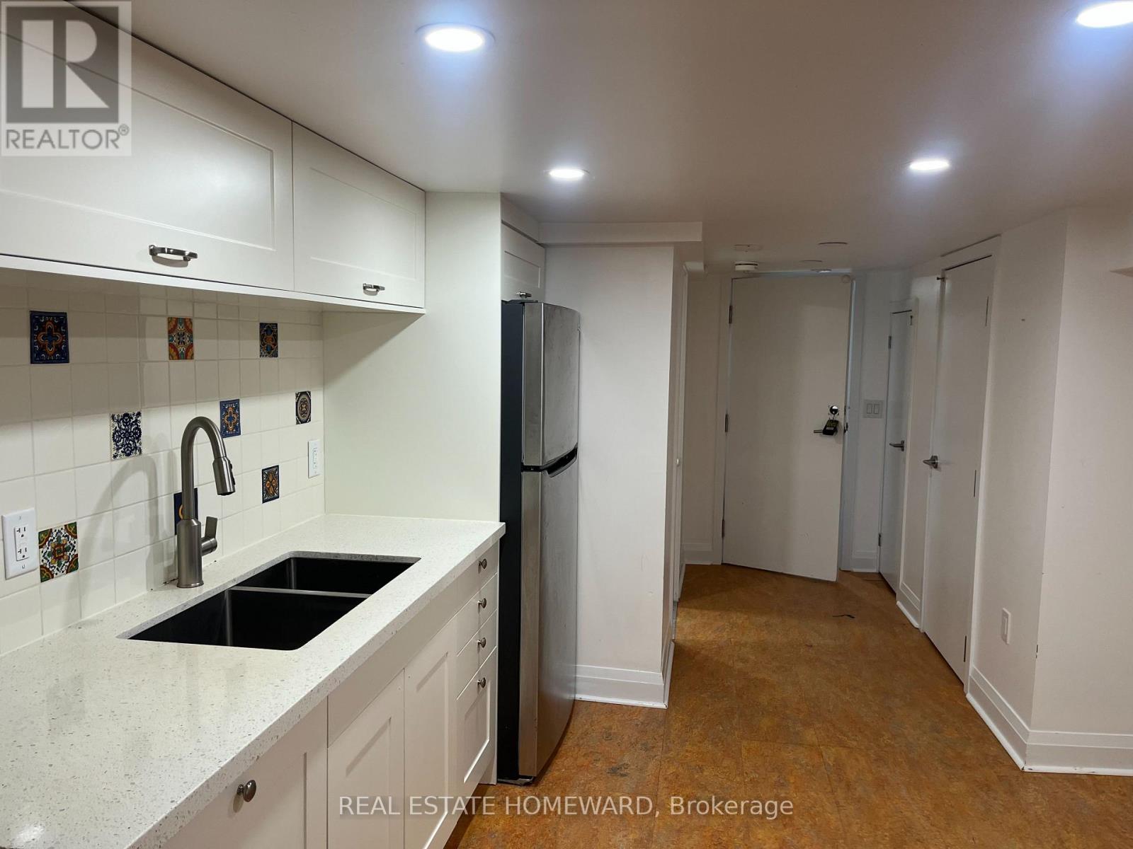 Lower - 15 Richard Avenue, Toronto, Ontario  M4L 1W8 - Photo 2 - E12650828