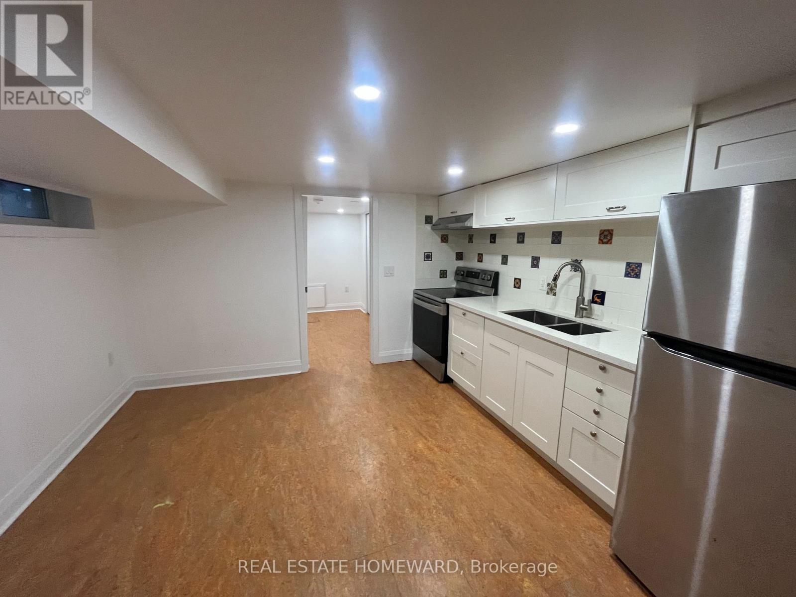 Lower - 15 Richard Avenue, Toronto, Ontario  M4L 1W8 - Photo 3 - E12650828