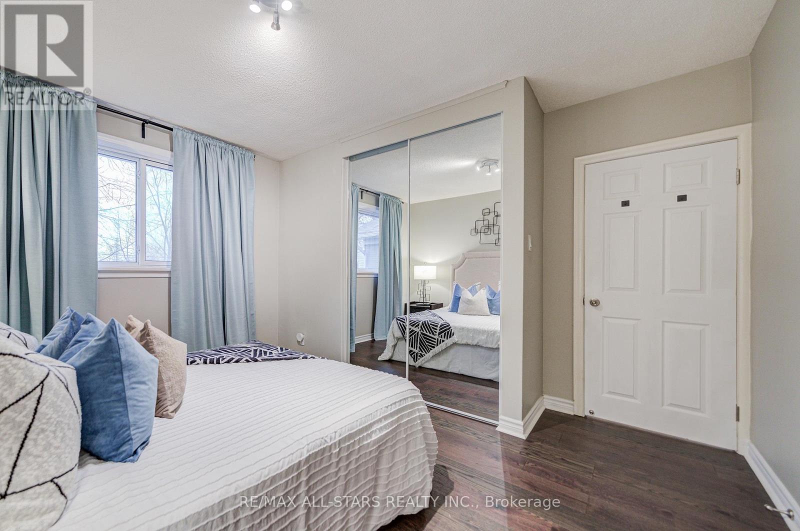 50 Mooregate Avenue, Toronto, Ontario  M1K 3V7 - Photo 26 - E12578664