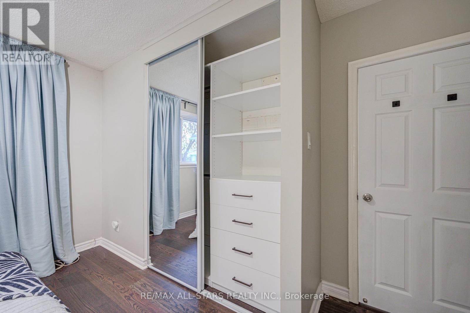 50 Mooregate Avenue, Toronto, Ontario  M1K 3V7 - Photo 27 - E12578664