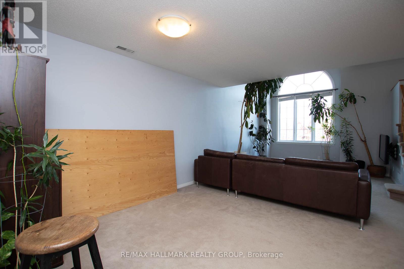 16 Briston Private, Ottawa, Ontario  K1G 5P5 - Photo 10 - X12650844