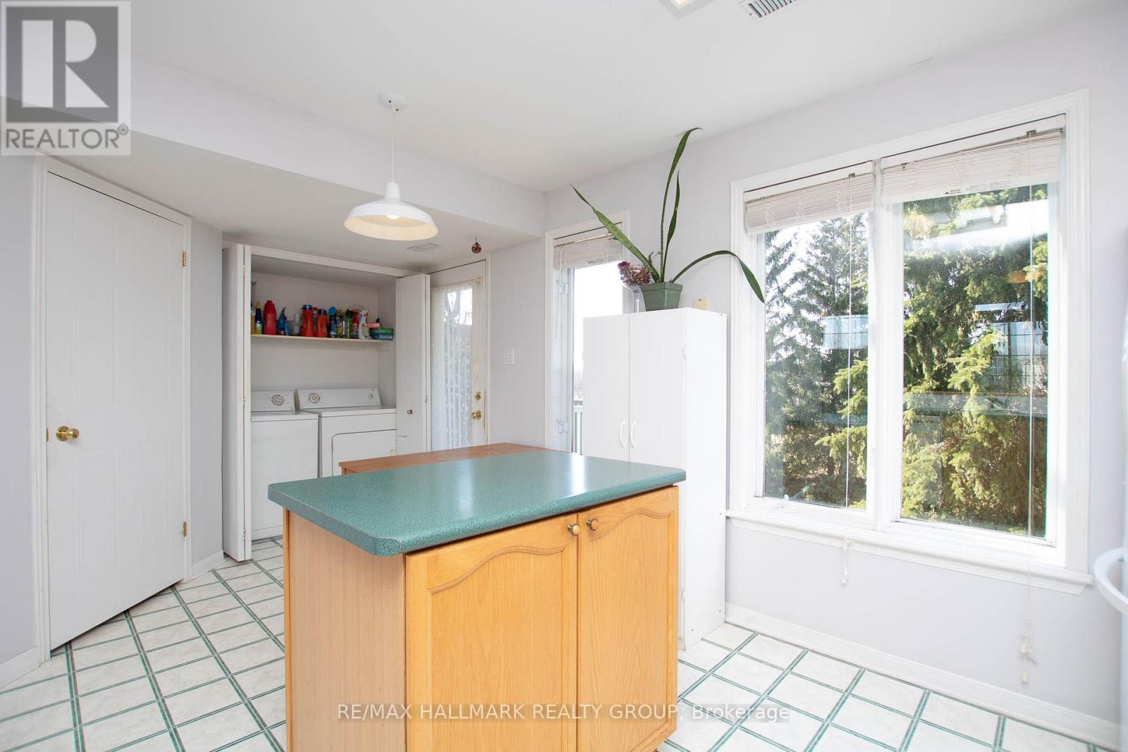 16 Briston Private, Ottawa, Ontario  K1G 5P5 - Photo 14 - X12650844