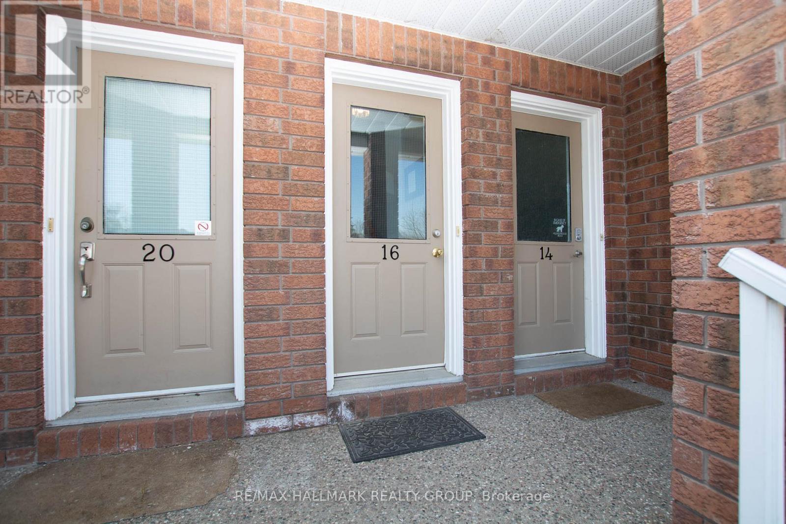 16 Briston Private, Ottawa, Ontario  K1G 5P5 - Photo 2 - X12650844