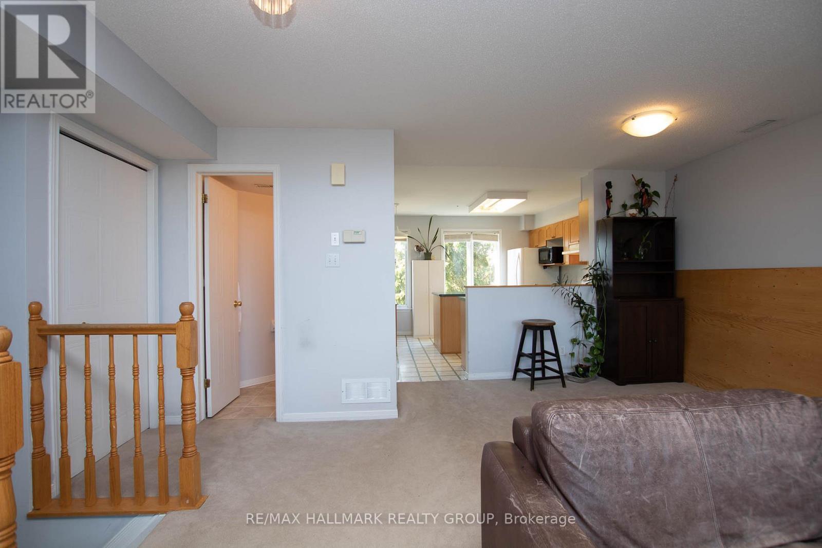 16 Briston Private, Ottawa, Ontario  K1G 5P5 - Photo 8 - X12650844