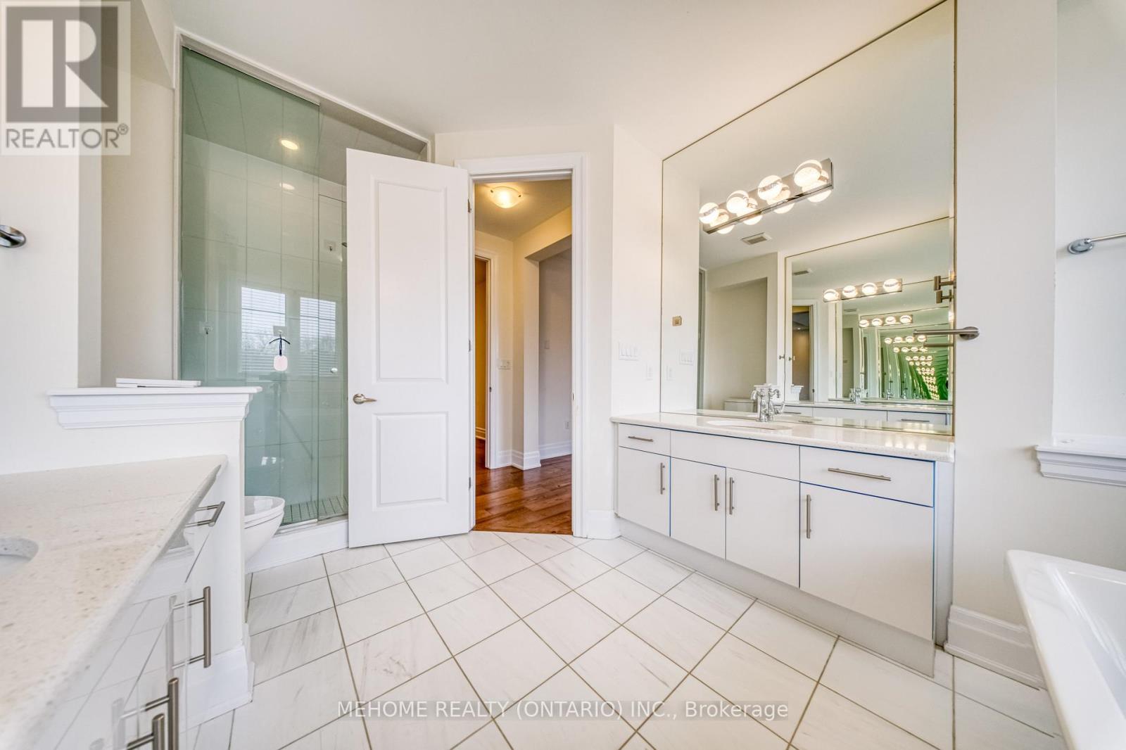 51 Bridgepointe Court, Aurora, Ontario  L4G 3H8 - Photo 22 - N12617356