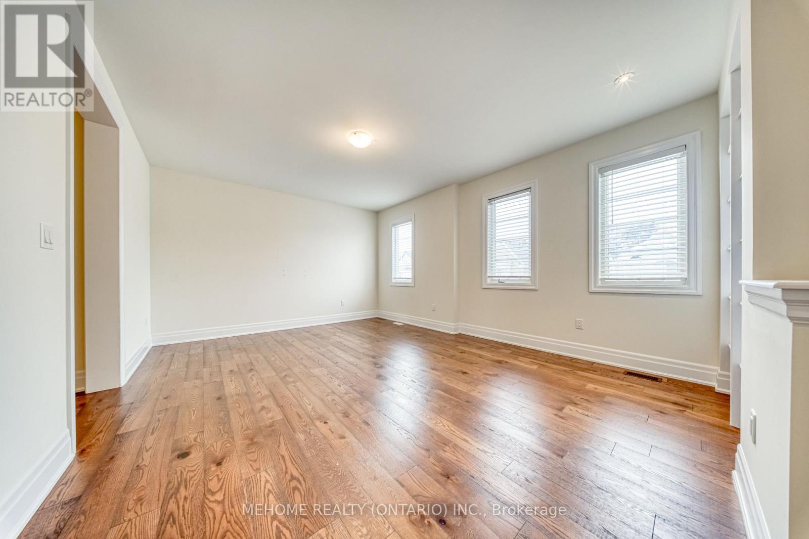 51 Bridgepointe Court, Aurora, Ontario  L4G 3H8 - Photo 29 - N12617356