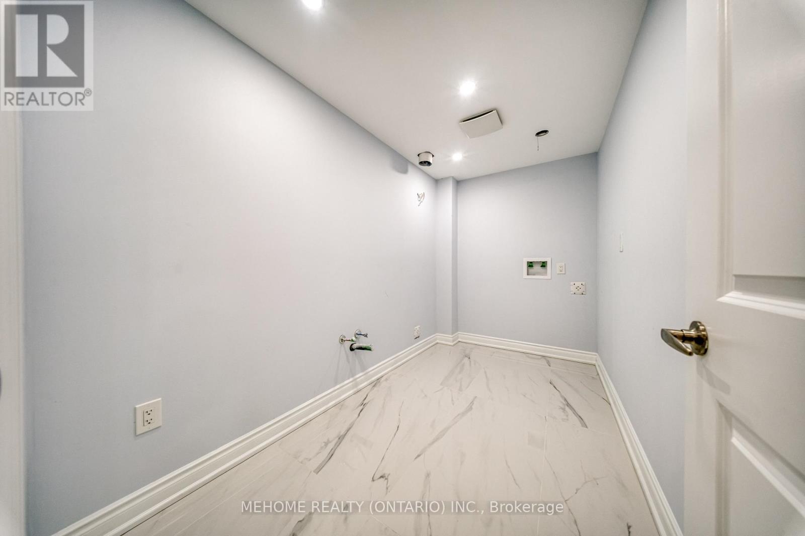 51 Bridgepointe Court, Aurora, Ontario  L4G 3H8 - Photo 37 - N12617356