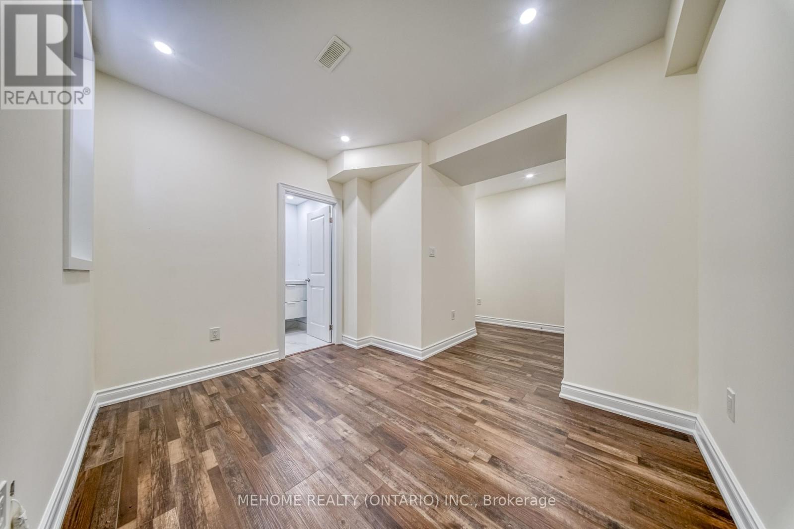 51 Bridgepointe Court, Aurora, Ontario  L4G 3H8 - Photo 39 - N12617356