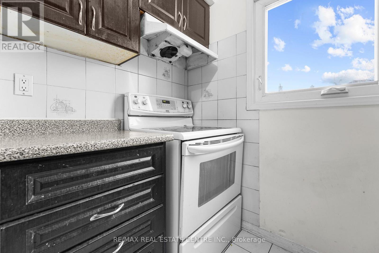 75 Michigan Avenue, Brampton, Ontario  L6Y 4P1 - Photo 18 - W12650858