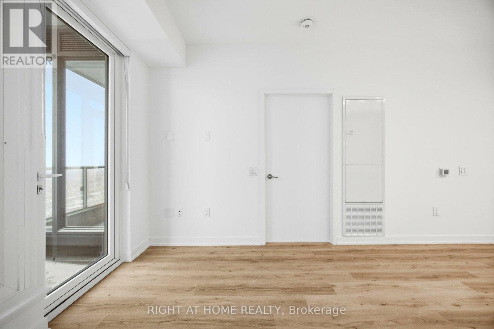 3212 - 395 Square One Drive, Mississauga, Ontario  L5P 0P6 - Photo 15 - W12650860