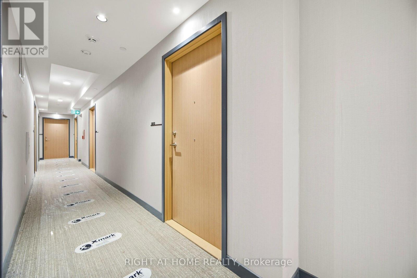 3212 - 395 Square One Drive, Mississauga, Ontario  L5P 0P6 - Photo 32 - W12650860