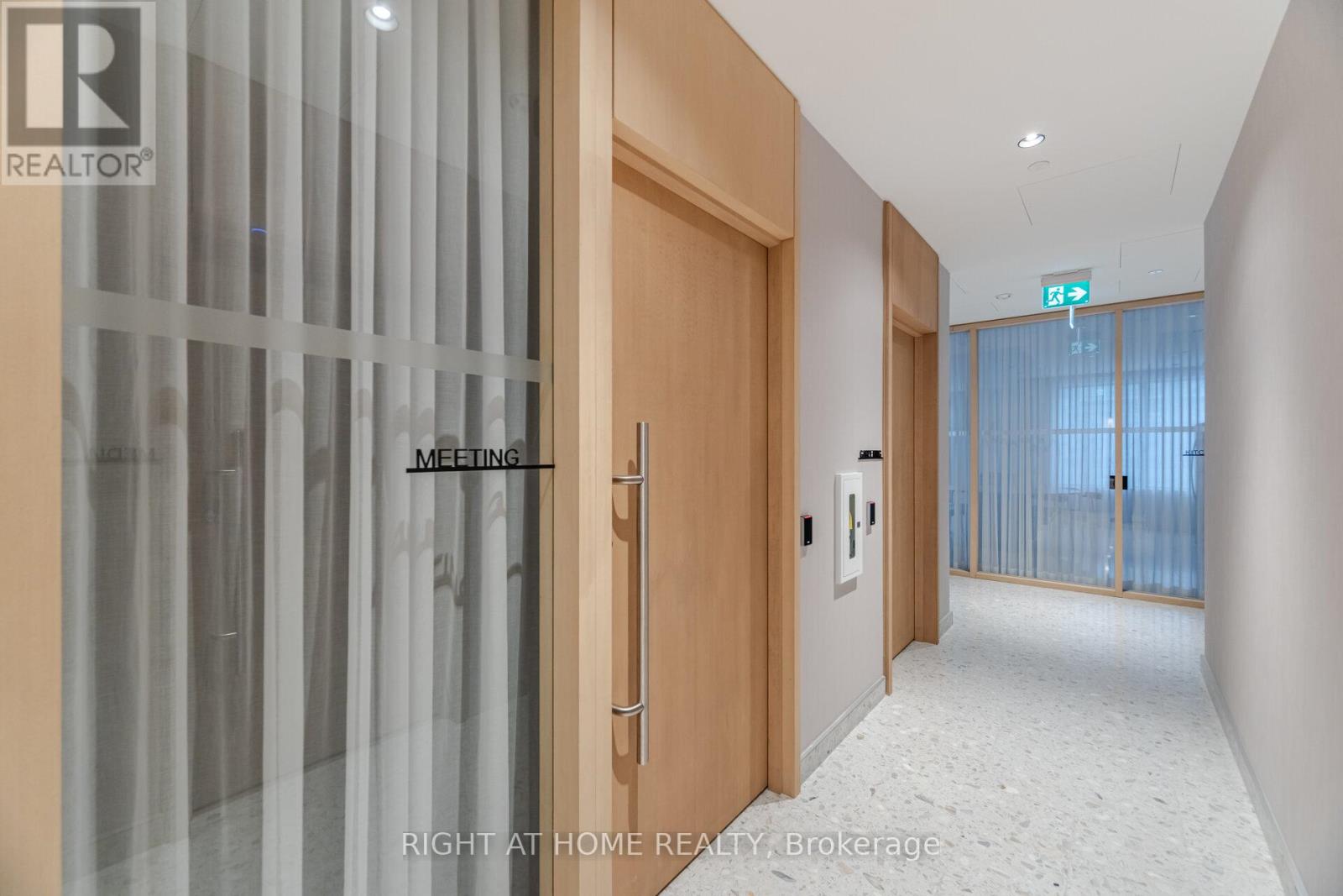 3212 - 395 Square One Drive, Mississauga, Ontario  L5P 0P6 - Photo 34 - W12650860