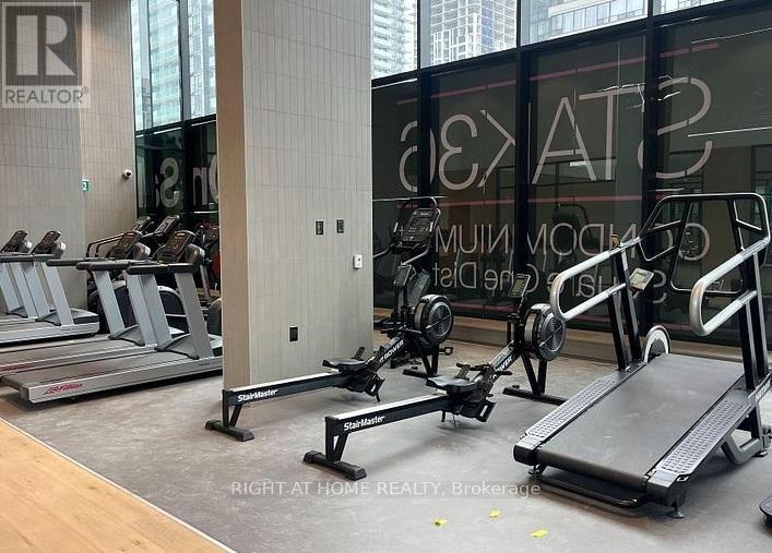 3212 - 395 Square One Drive, Mississauga, Ontario  L5P 0P6 - Photo 47 - W12650860