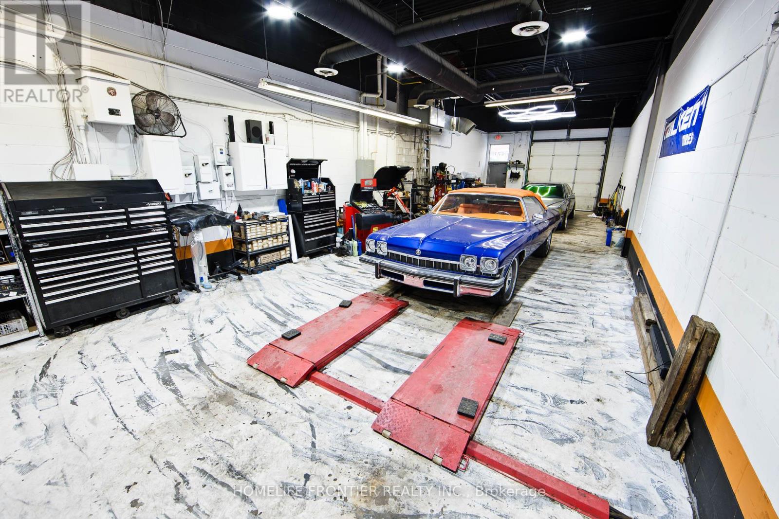 1077 Britannia Road E, Mississauga, Ontario  L4W 3X1 - Photo 14 - W12650864