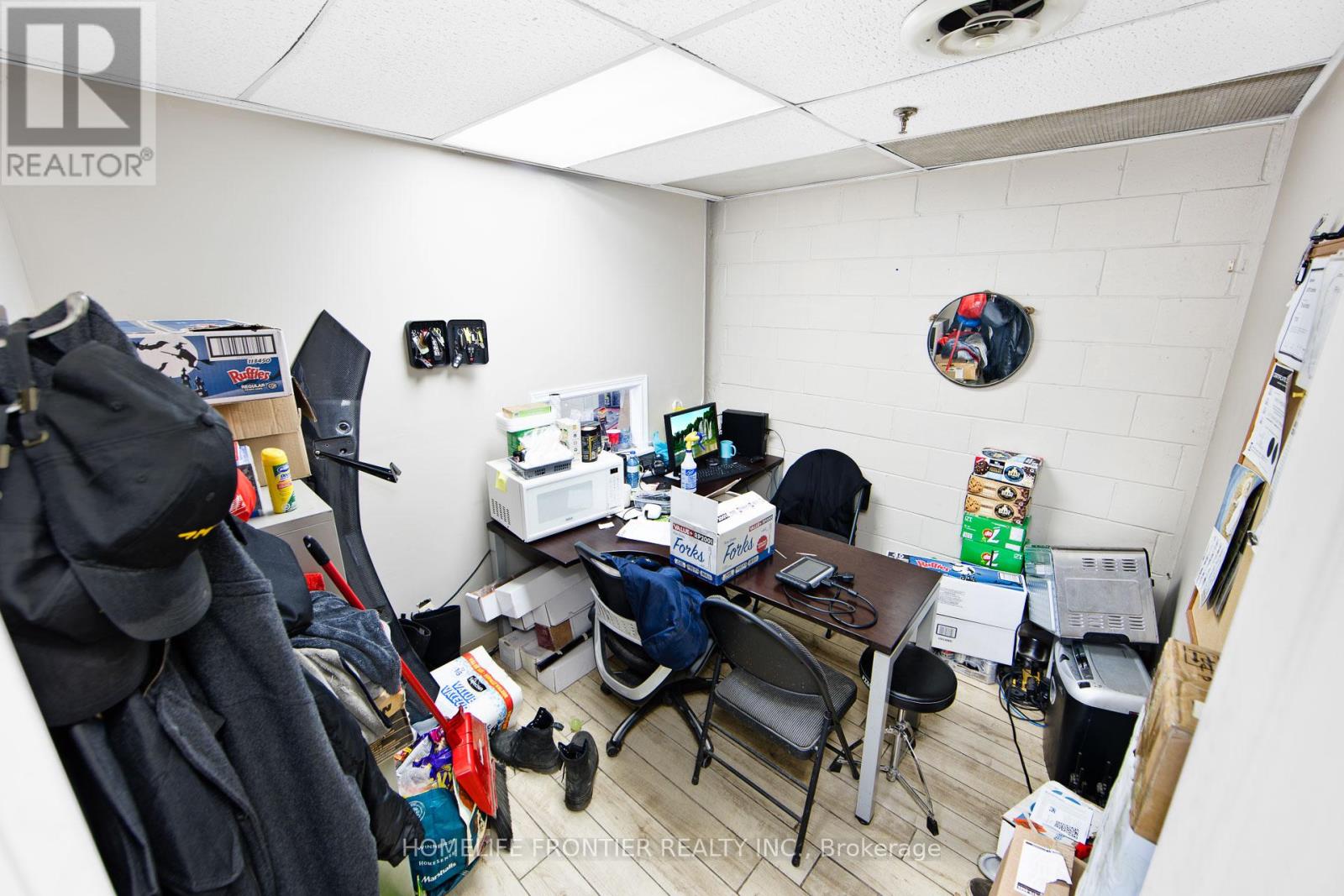 1077 Britannia Road E, Mississauga, Ontario  L4W 3X1 - Photo 15 - W12650864