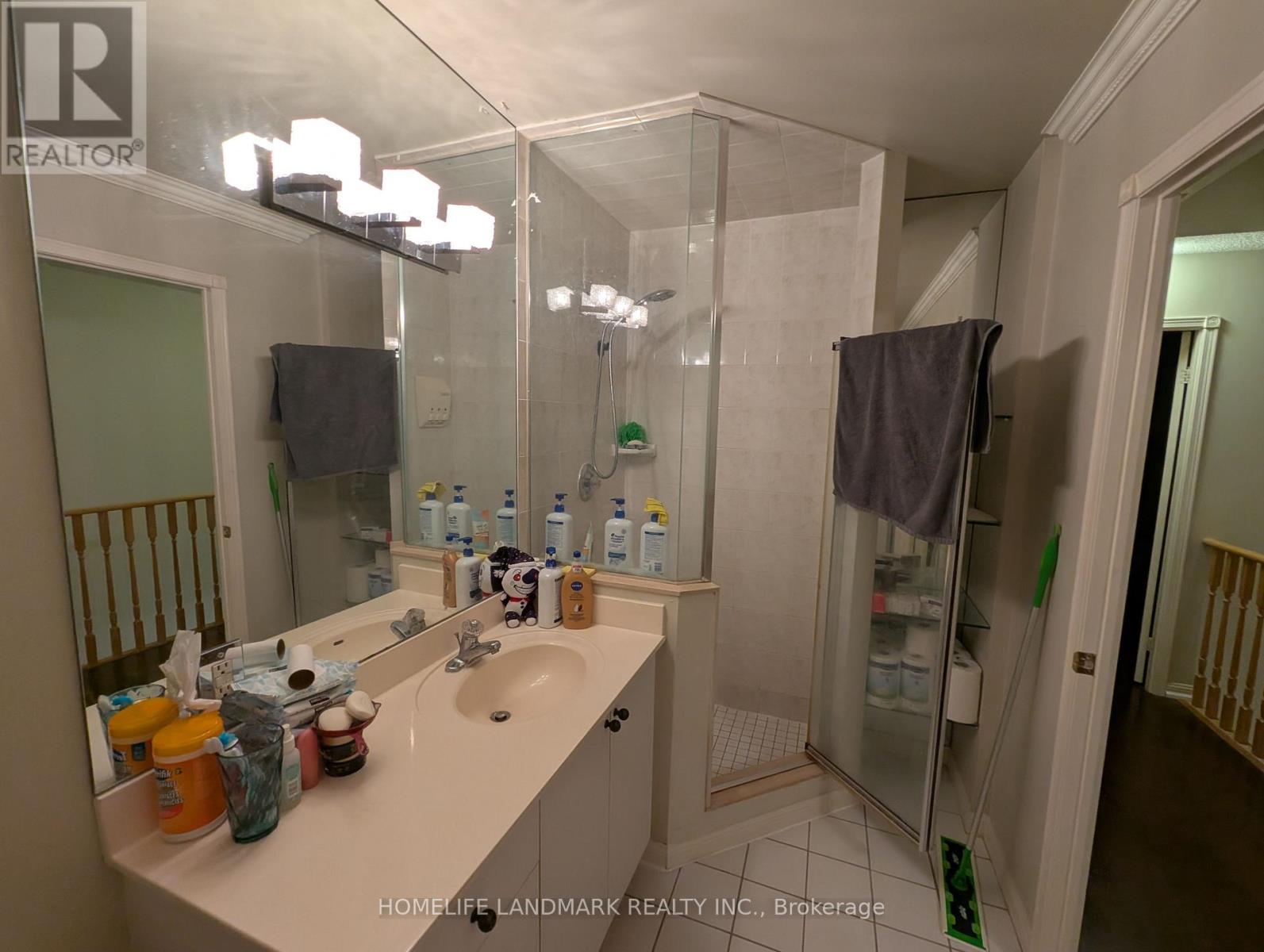 1002 - 28 Sommerset Way, Toronto, Ontario  M2N 6W7 - Photo 9 - C12646338