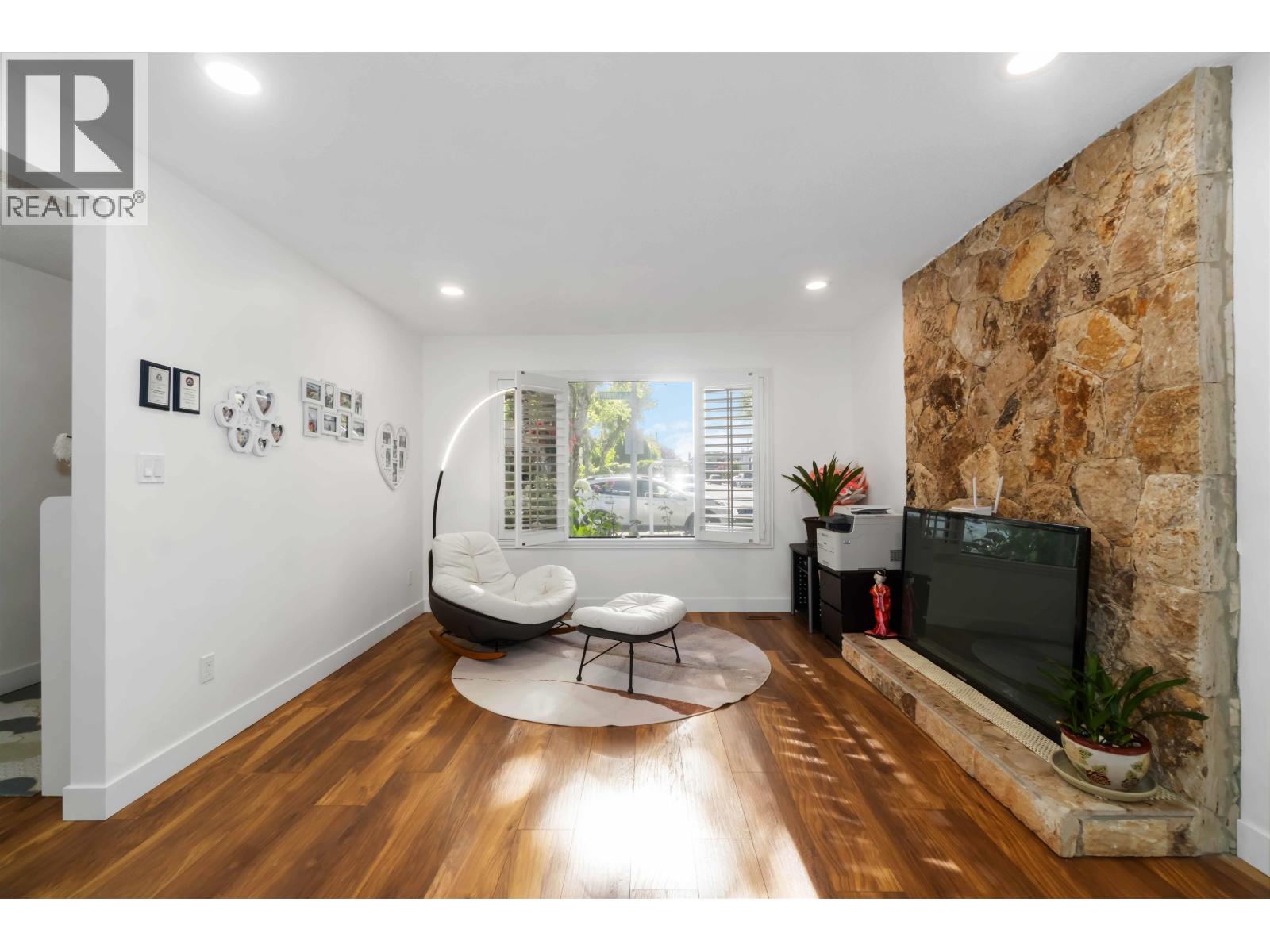 10520 Yarmish Drive, Richmond, British Columbia  V7E 5E7 - Photo 4 - R3070434