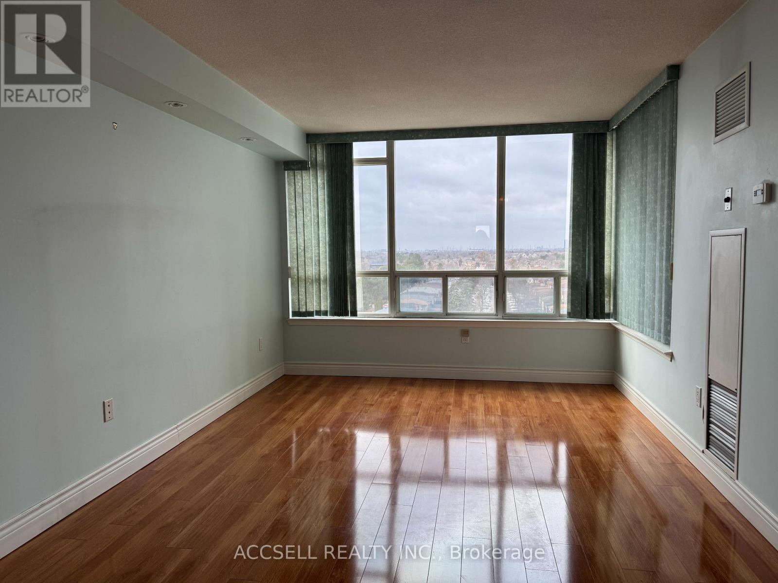 1108 - 7250 Yonge Street, Vaughan, Ontario  L4J 7X1 - Photo 3 - N12646428