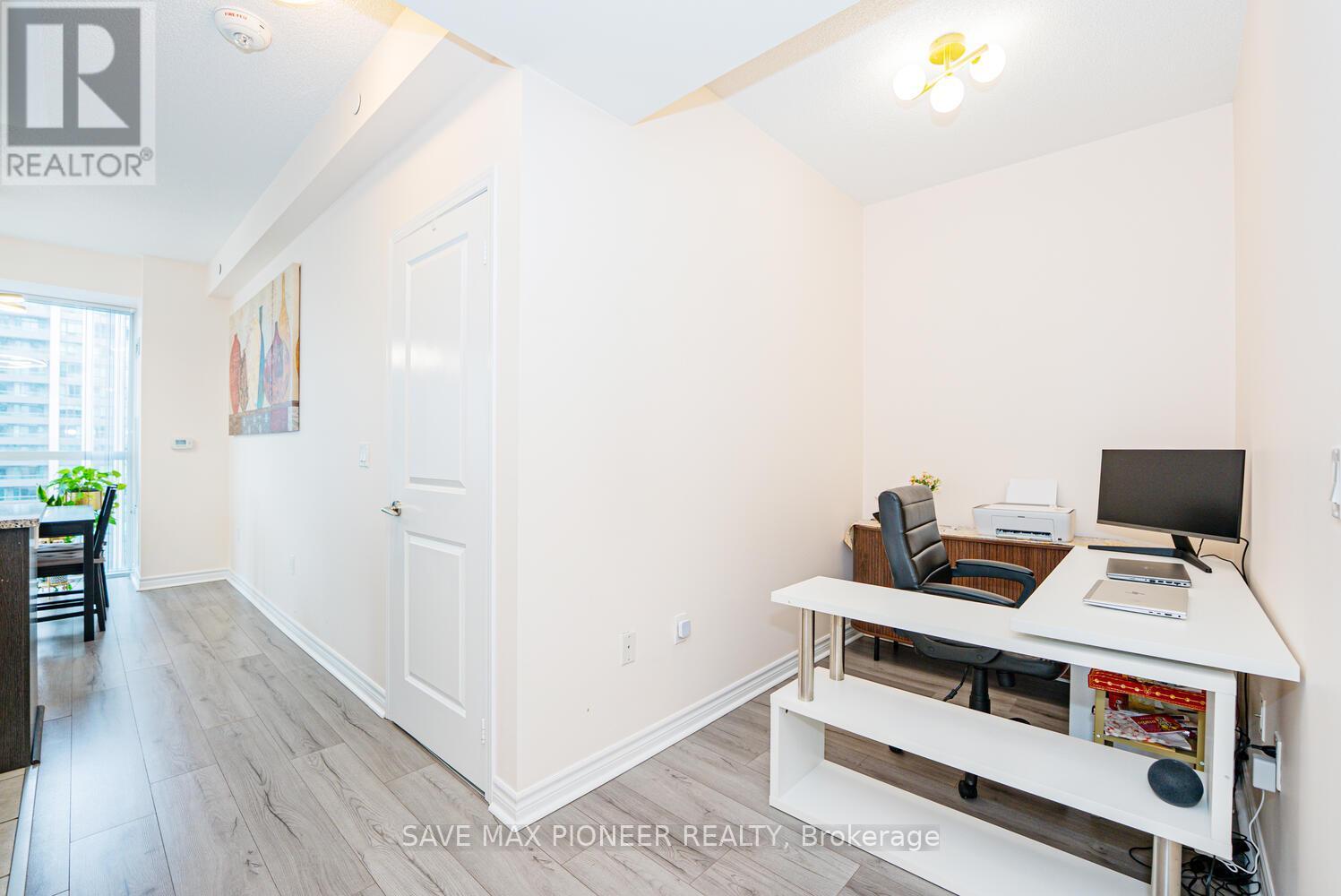 1606 - 349 Rathburn Road W, Mississauga, Ontario  L5B 0G9 - Photo 12 - W12649896