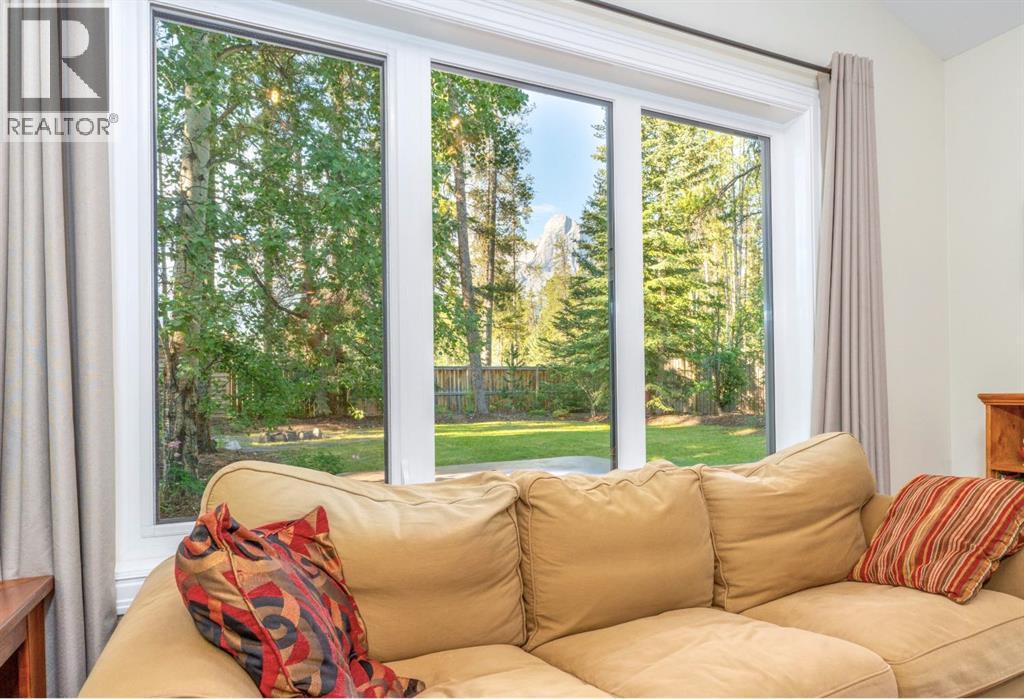 4 Woodside Lane, Canmore, Alberta  T1W 1T1 - Photo 6 - A2276183
