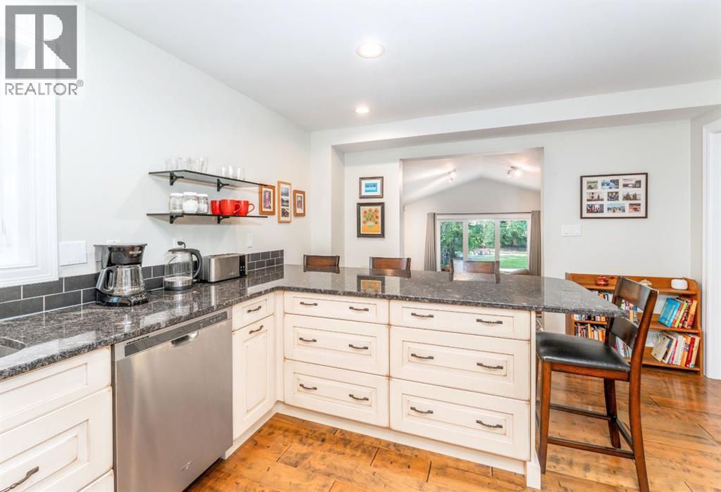 4 Woodside Lane, Canmore, Alberta  T1W 1T1 - Photo 28 - A2276183