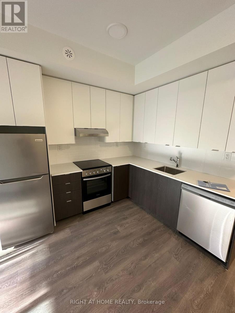 111 - 135 Canon Jackson Drive, Toronto, Ontario  M6M 0C3 - Photo 5 - W12650882