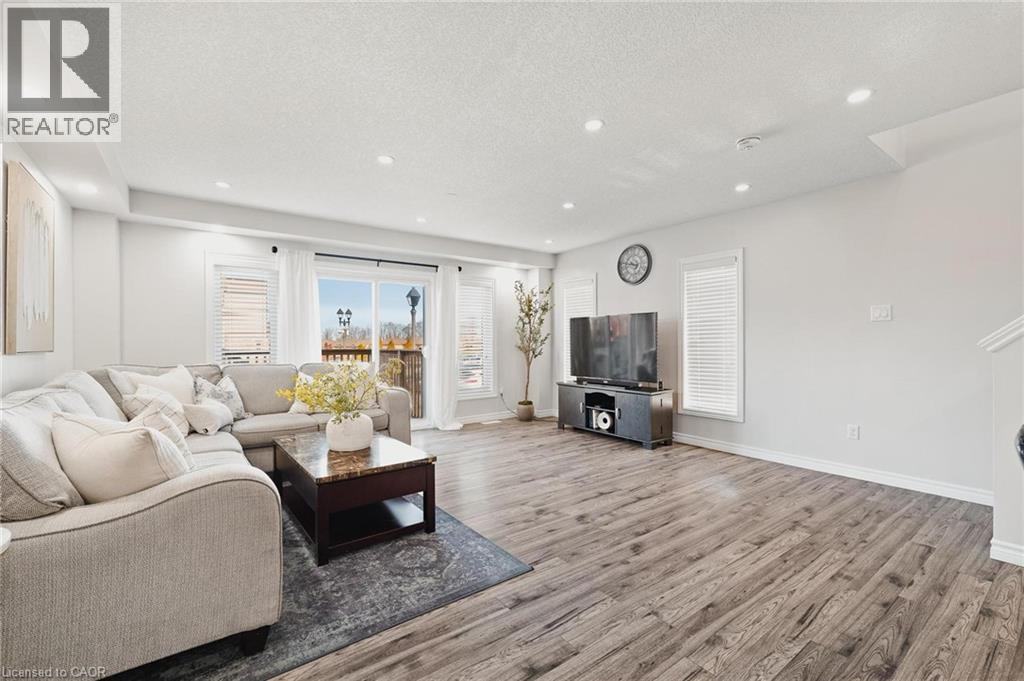 1989 S Ottawa Street S Unit# 47, Kitchener, Ontario  N2E 0G7 - Photo 7 - 40785236