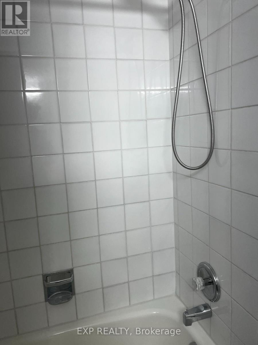 209 - 7420 Bathurst Street, Vaughan, Ontario  L4J 6X4 - Photo 10 - N12650894