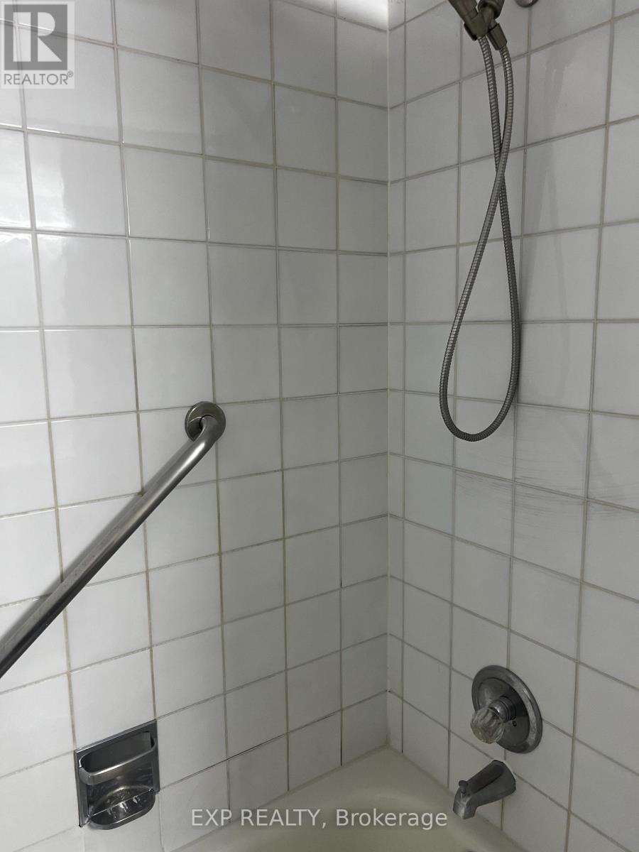 209 - 7420 Bathurst Street, Vaughan, Ontario  L4J 6X4 - Photo 14 - N12650894