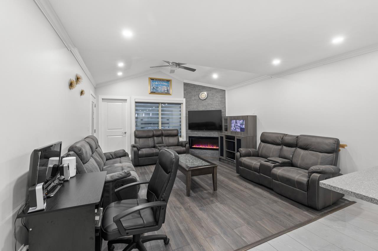 31626 Harmony Court, Abbotsford, British Columbia  V2T 6S7 - Photo 13 - R3060151