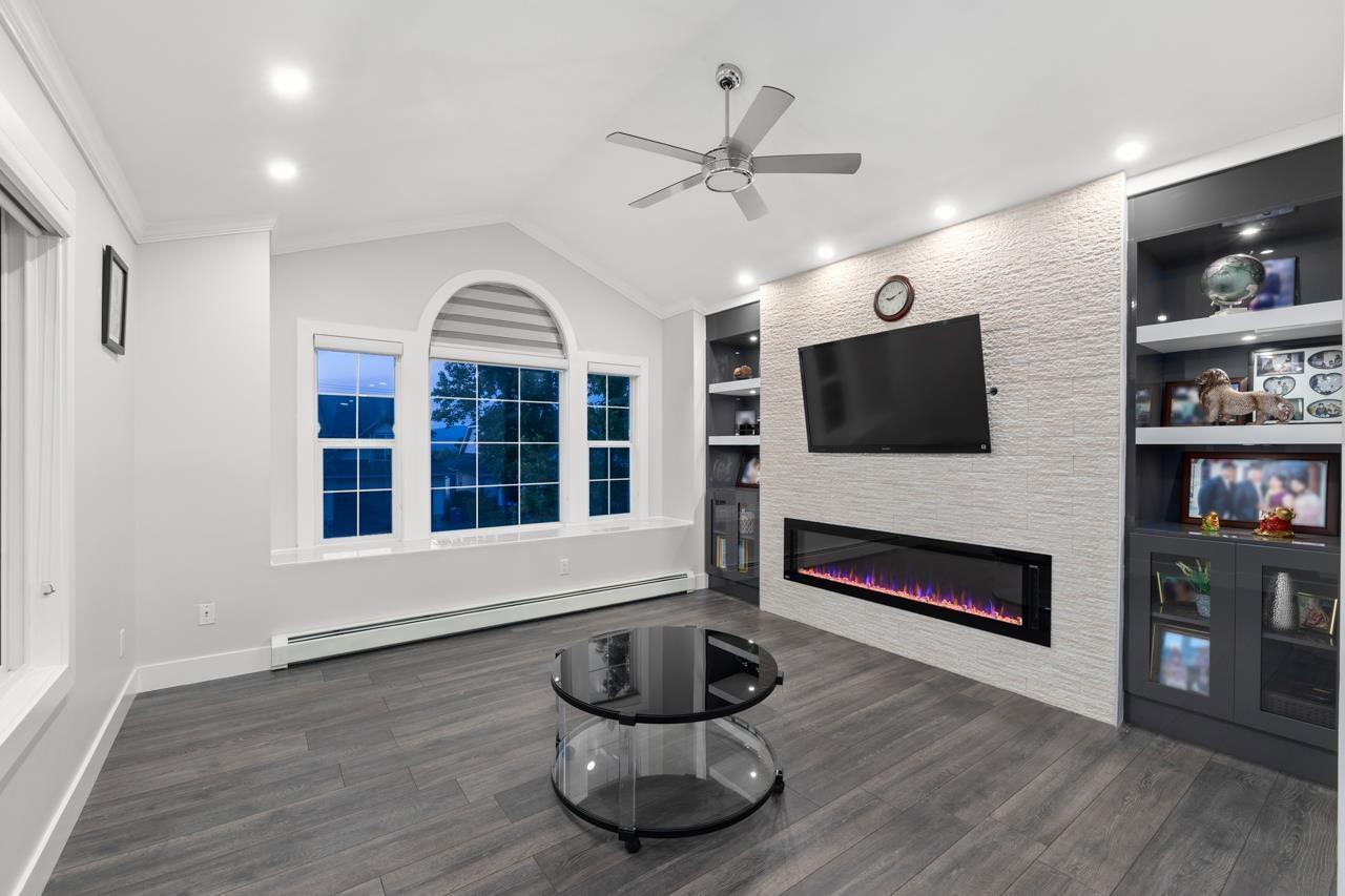 31626 Harmony Court, Abbotsford, British Columbia  V2T 6S7 - Photo 1 - R3060151