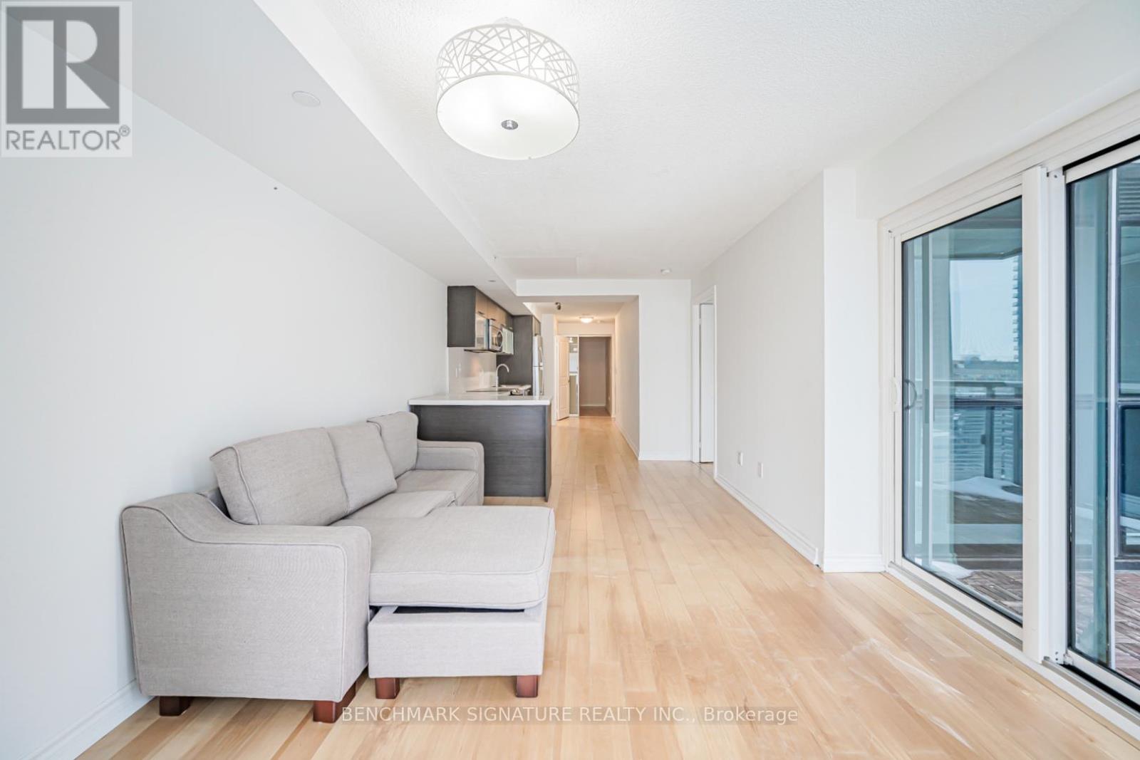 1416 - 386 Yonge Street, Toronto, Ontario  M5B 0A5 - Photo 15 - C12551562