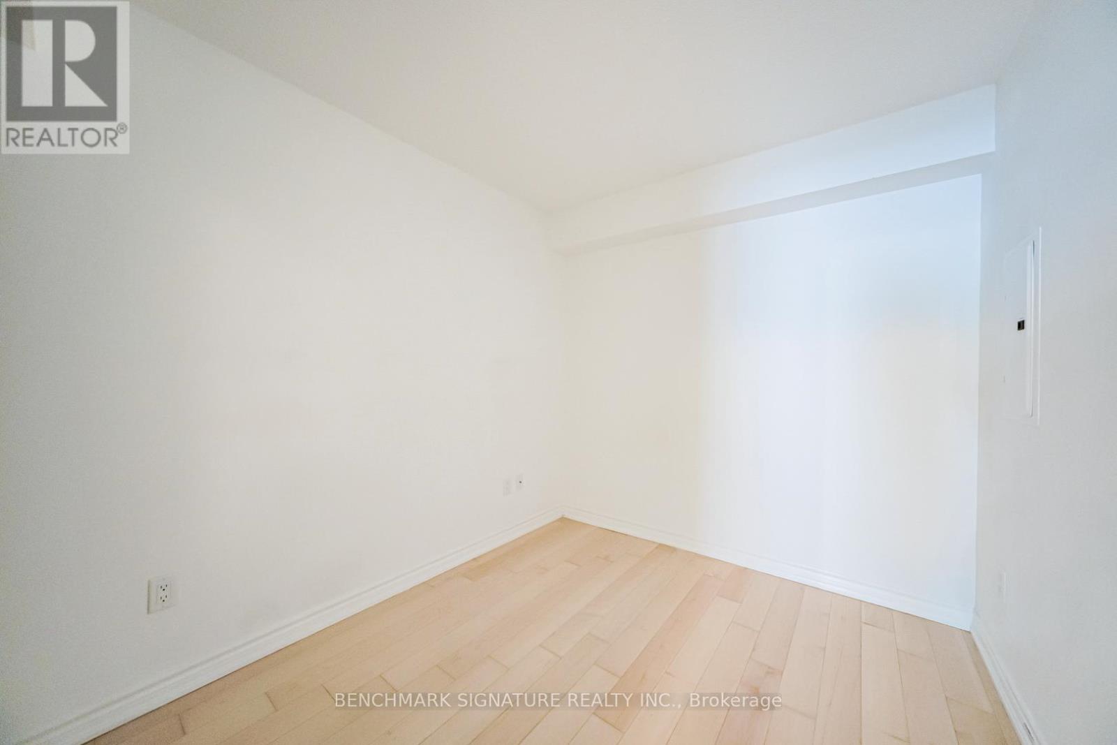 1416 - 386 Yonge Street, Toronto, Ontario  M5B 0A5 - Photo 9 - C12551562