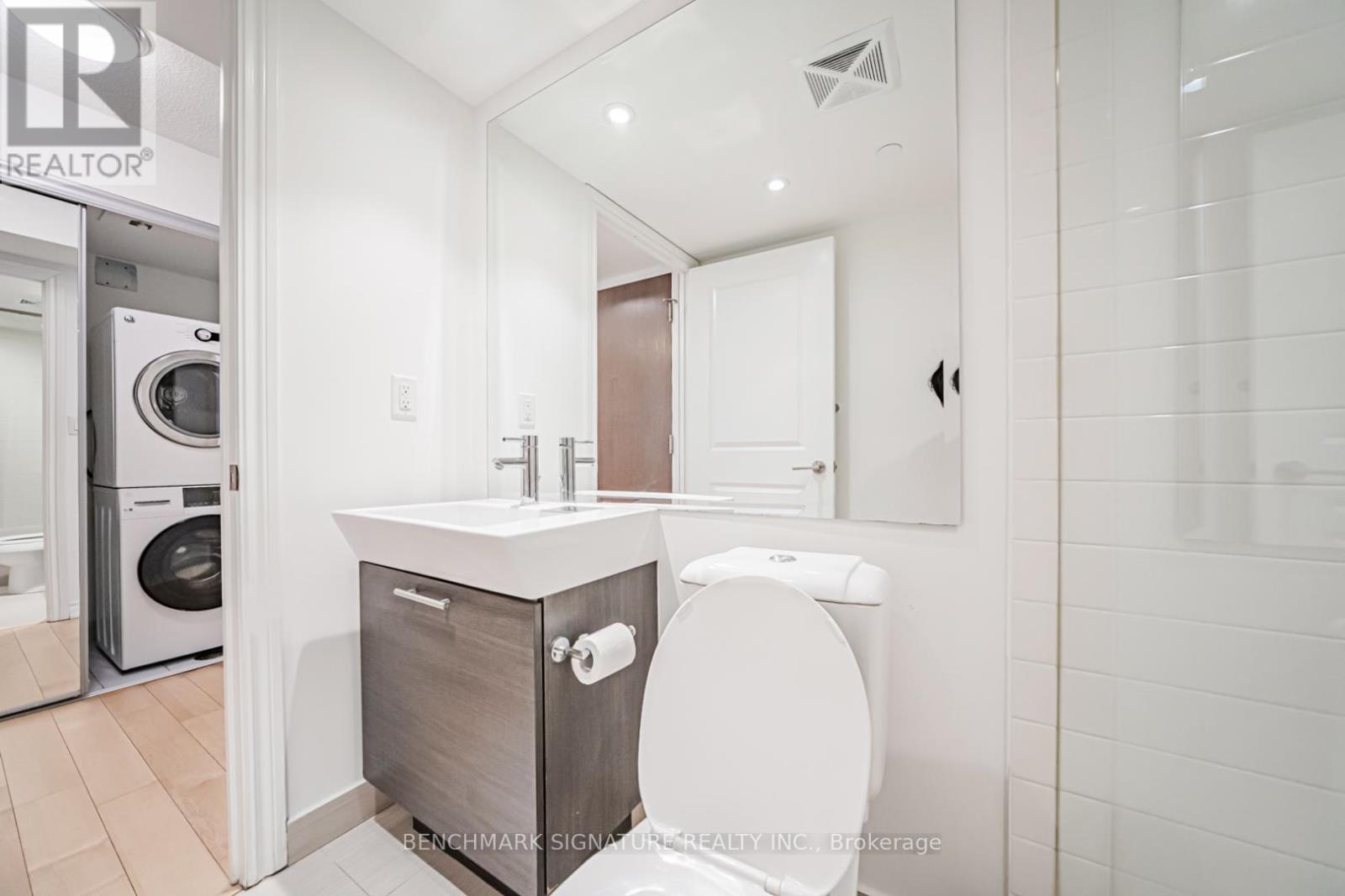 1416 - 386 Yonge Street, Toronto, Ontario  M5B 0A5 - Photo 5 - C12551562