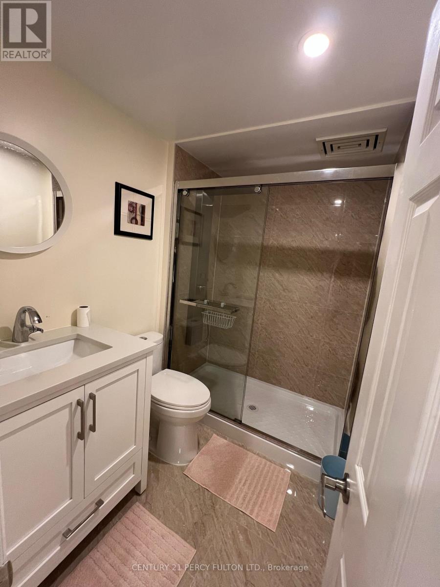 Main+bsmt - 1366 Chalfield Drive, Oakville, Ontario  L6J 6R5 - Photo 12 - W12650234