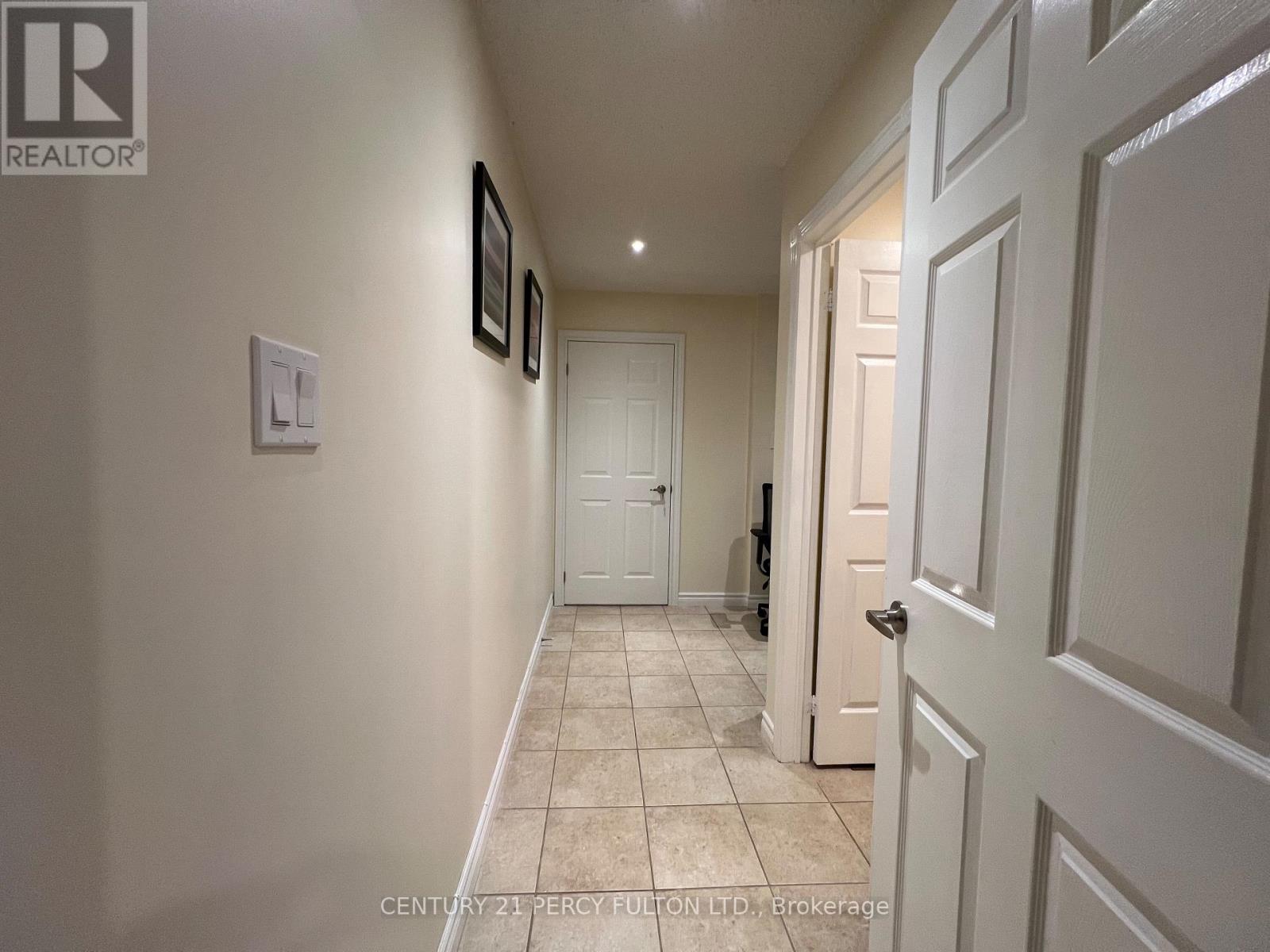 Main+bsmt - 1366 Chalfield Drive, Oakville, Ontario  L6J 6R5 - Photo 2 - W12650234