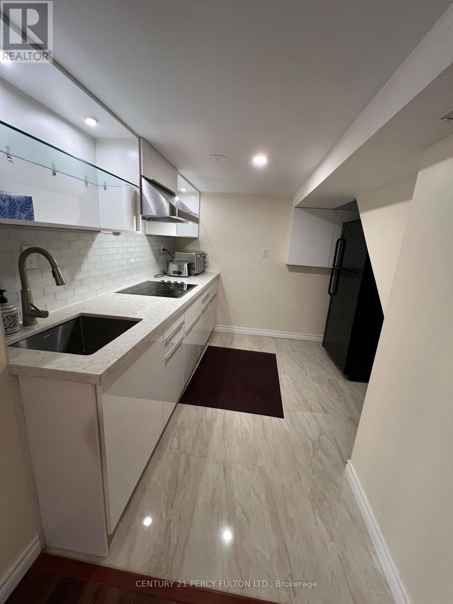 Main+bsmt - 1366 Chalfield Drive, Oakville, Ontario  L6J 6R5 - Photo 13 - W12650234