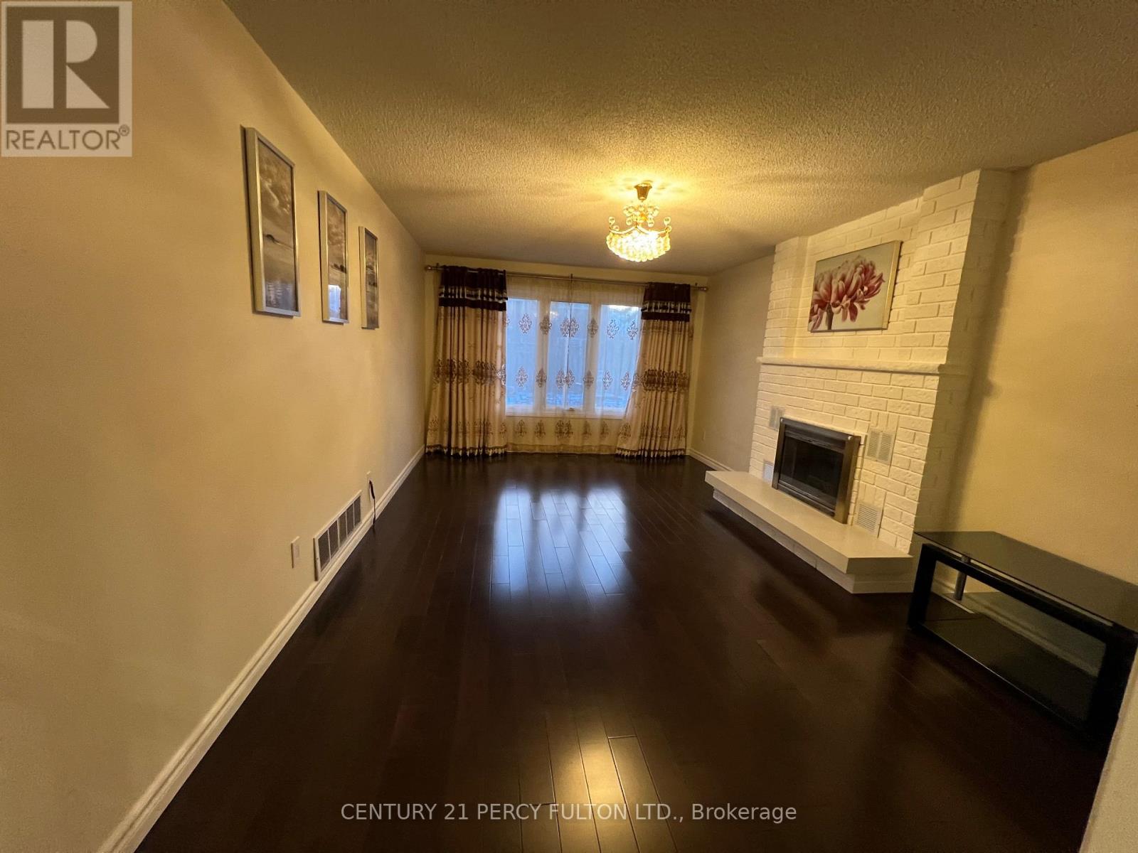 Main+bsmt - 1366 Chalfield Drive, Oakville, Ontario  L6J 6R5 - Photo 5 - W12650234