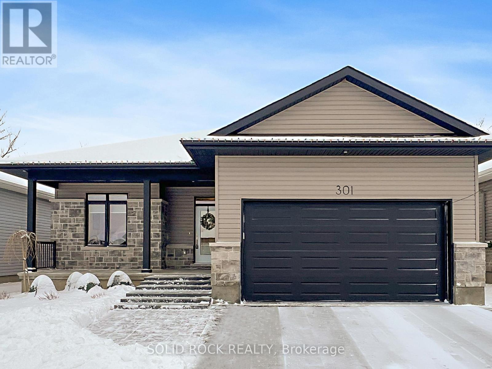 301 WOOD AVENUE, Smiths Falls, Ontario