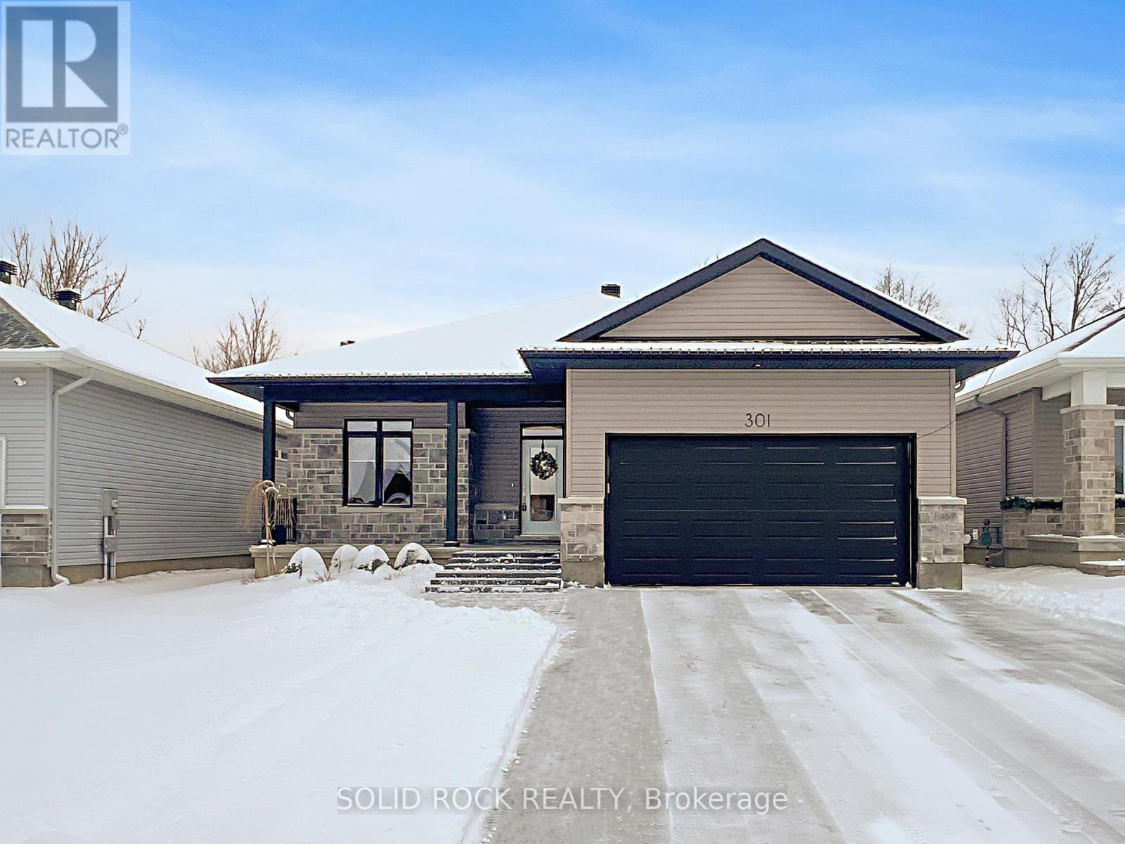 301 Wood Avenue, Smiths Falls, Ontario  K7A 5H4 - Photo 2 - X12645492