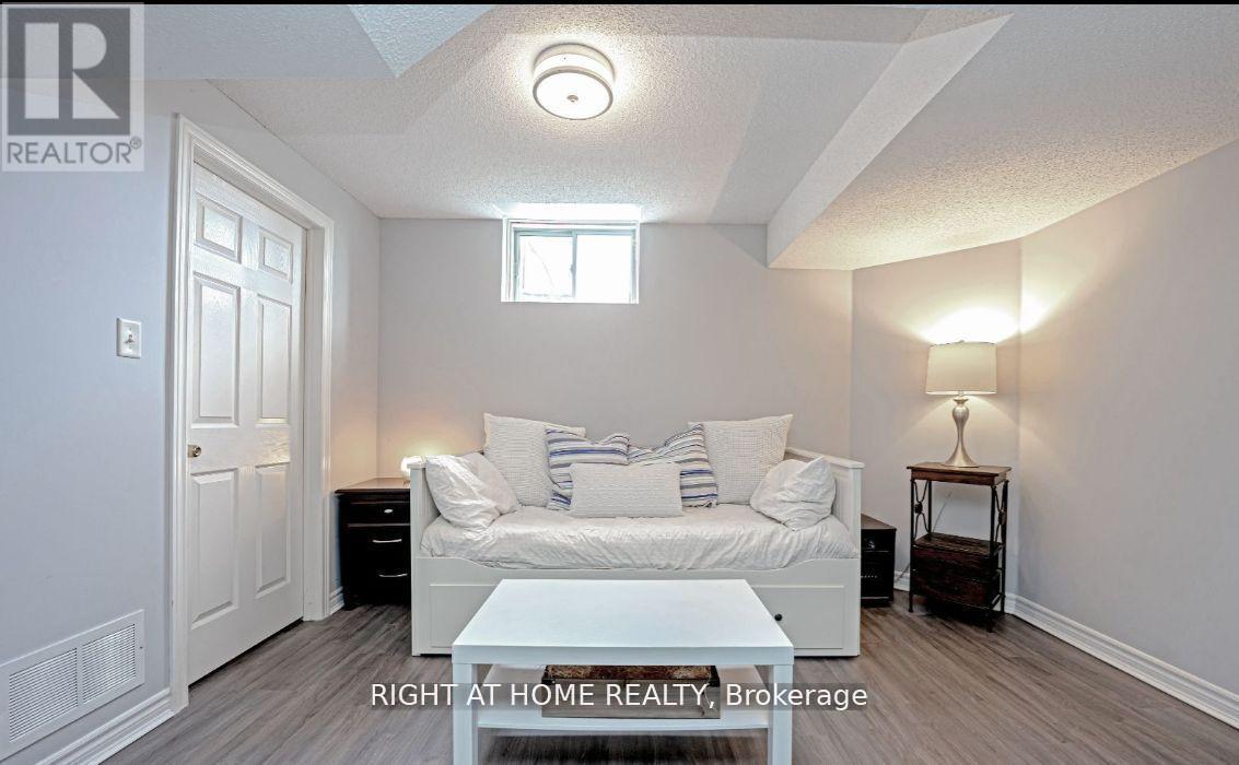 36 Knupp Road, Barrie, Ontario  L4N 0P6 - Photo 4 - S12650904