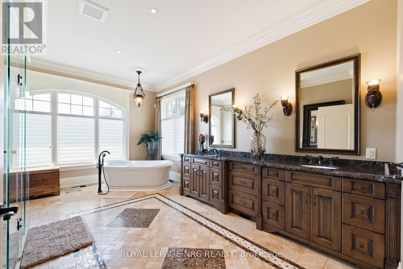 1234 Lakeshore Road, Niagara-On-The-Lake, Ontario  L0S 1J0 - Photo 17 - X12650924