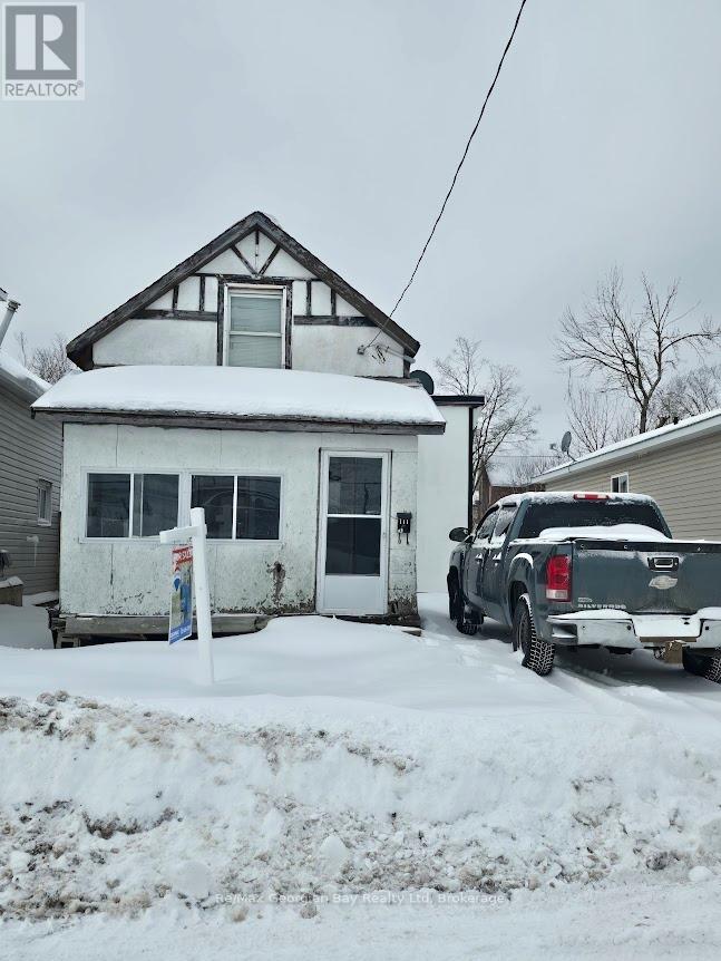 111 Andrew Street S, Orillia, Ontario  L3V 5J3 - Photo 2 - S12491918