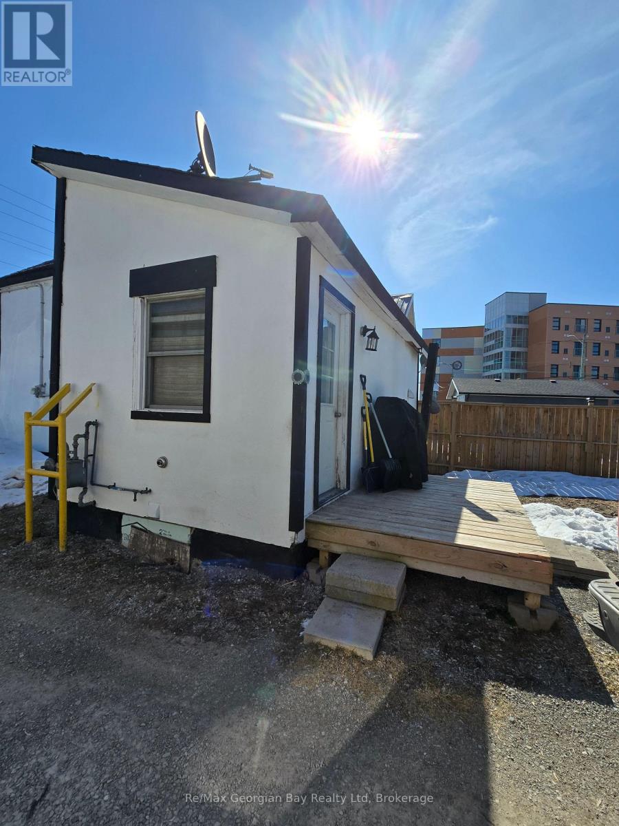 111 Andrew Street S, Orillia, Ontario  L3V 5J3 - Photo 8 - S12491918