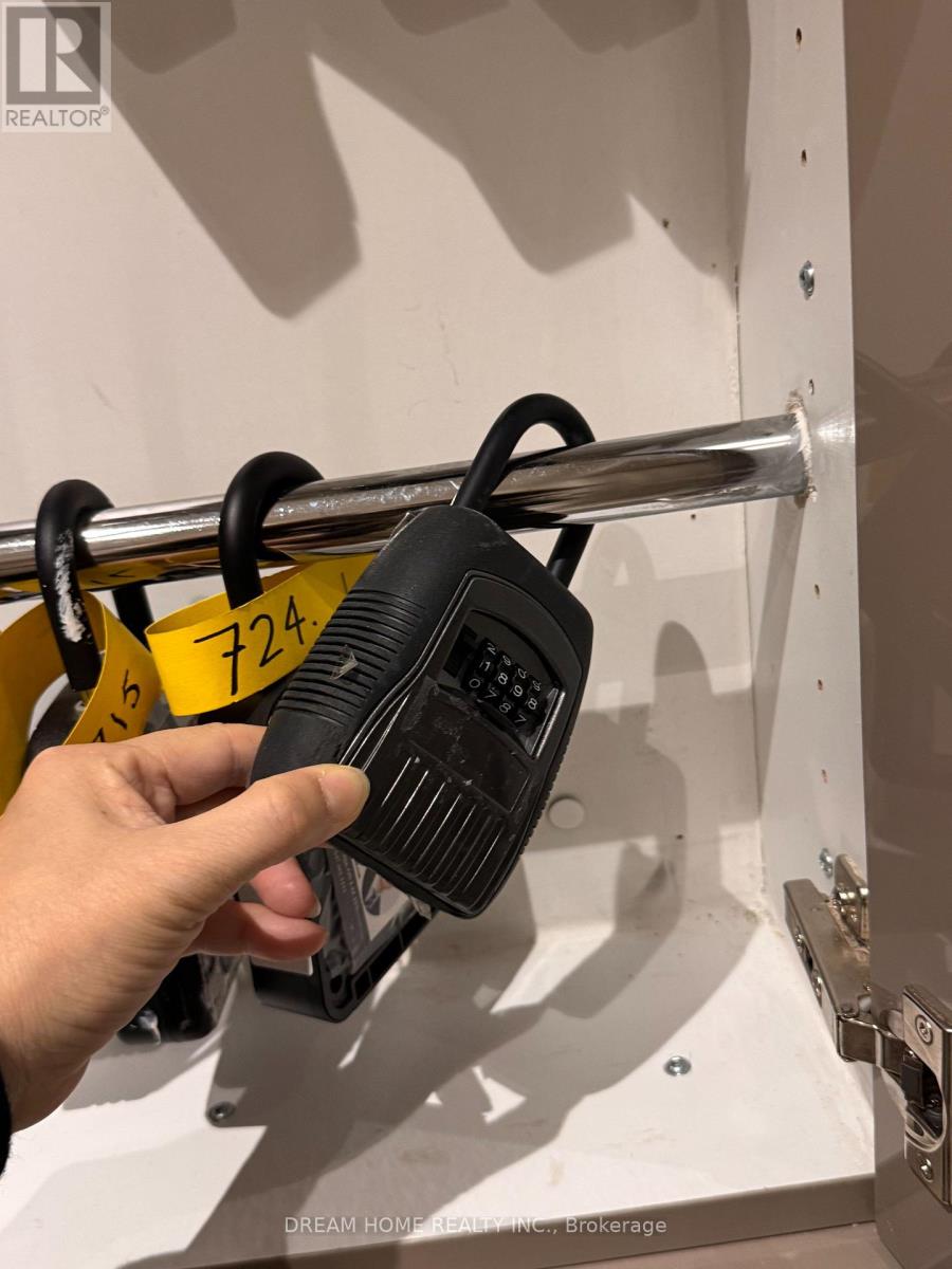 2009 - 3975 Grand Park Drive E, Mississauga, Ontario  L5B 0K4 - Photo 30 - W12650948